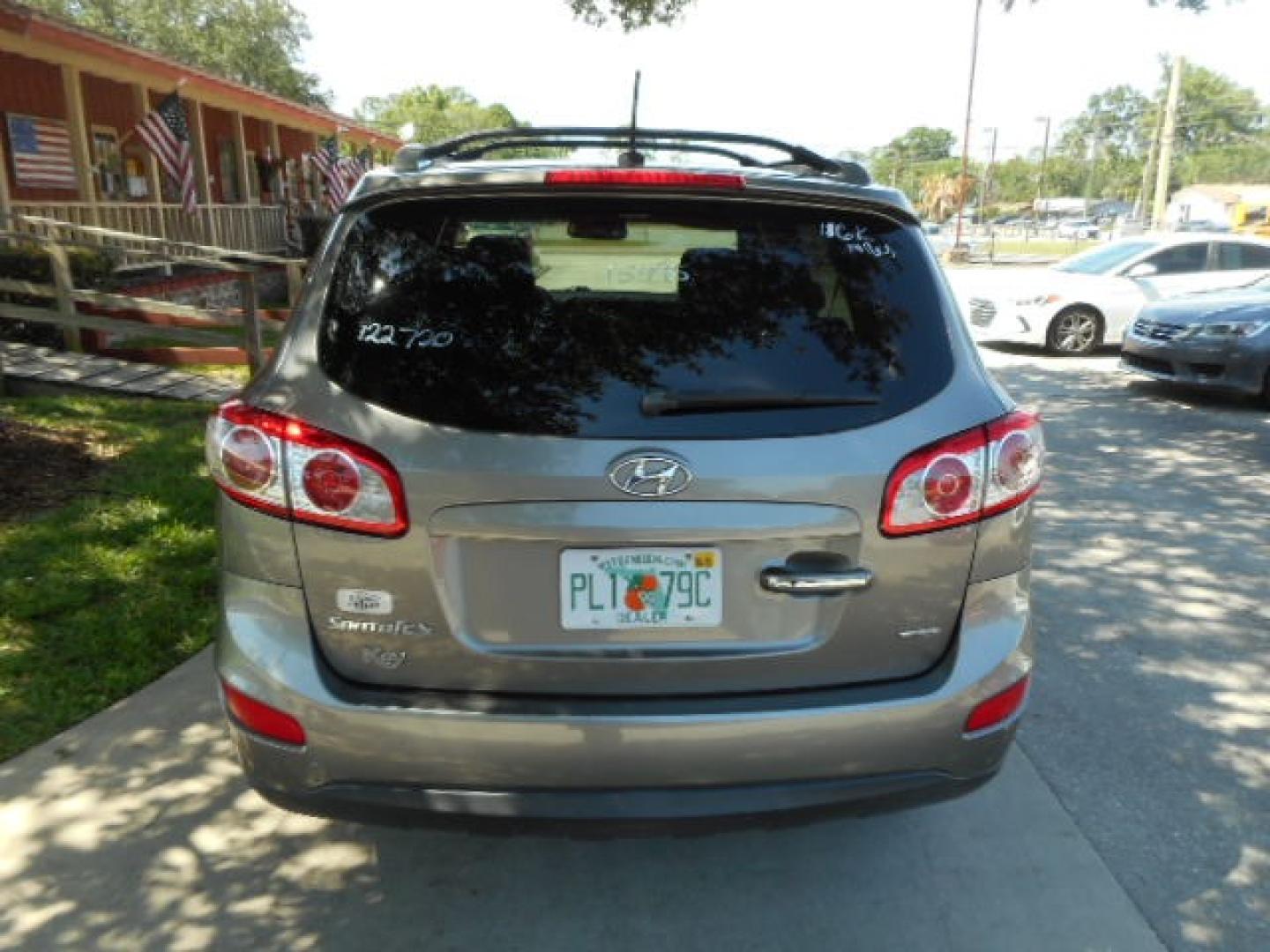 2012 GRAY HYUNDAI SANTA FE LIMITED; SE (5XYZK3AB4CG) , located at 1200 Cassat Avenue, Jacksonville, FL, 32205, (904) 695-1885, 30.302404, -81.731033 - Photo#6